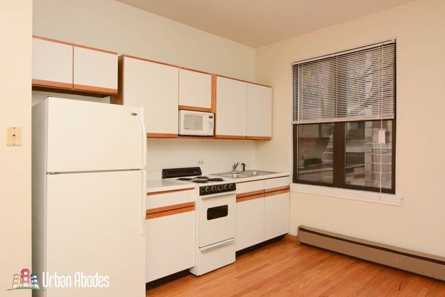 Photo - 634 W Barry Ave Unit J00W