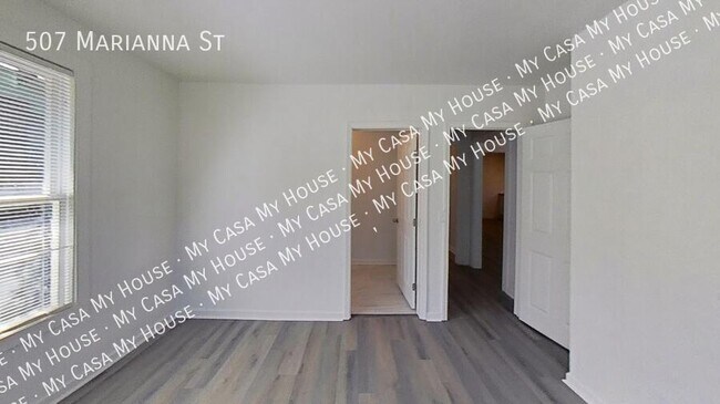 Photo - 507 Marianna St