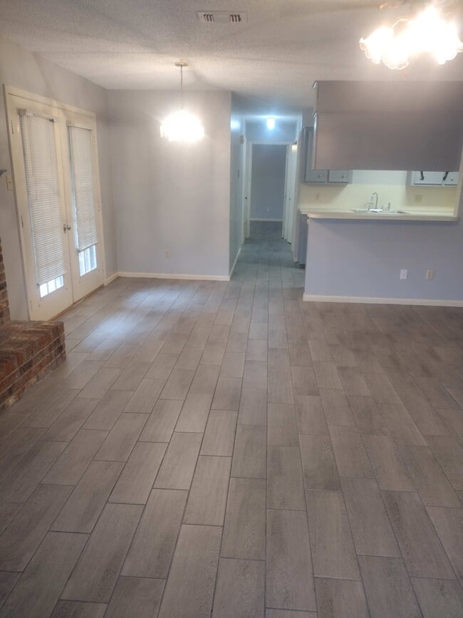 Photo - 529 Broad St