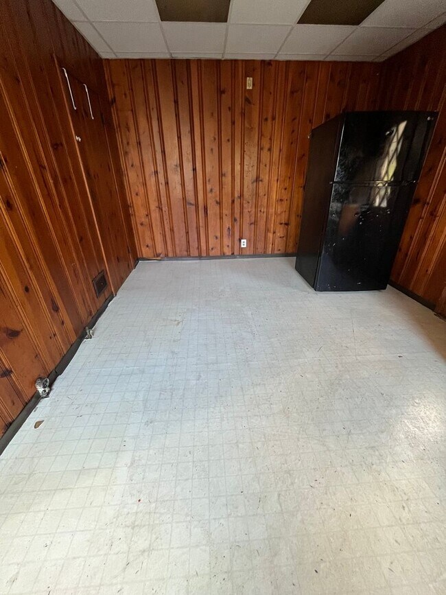 Photo - 2029 Commercial Ave Unit 2029 Commercial Ave