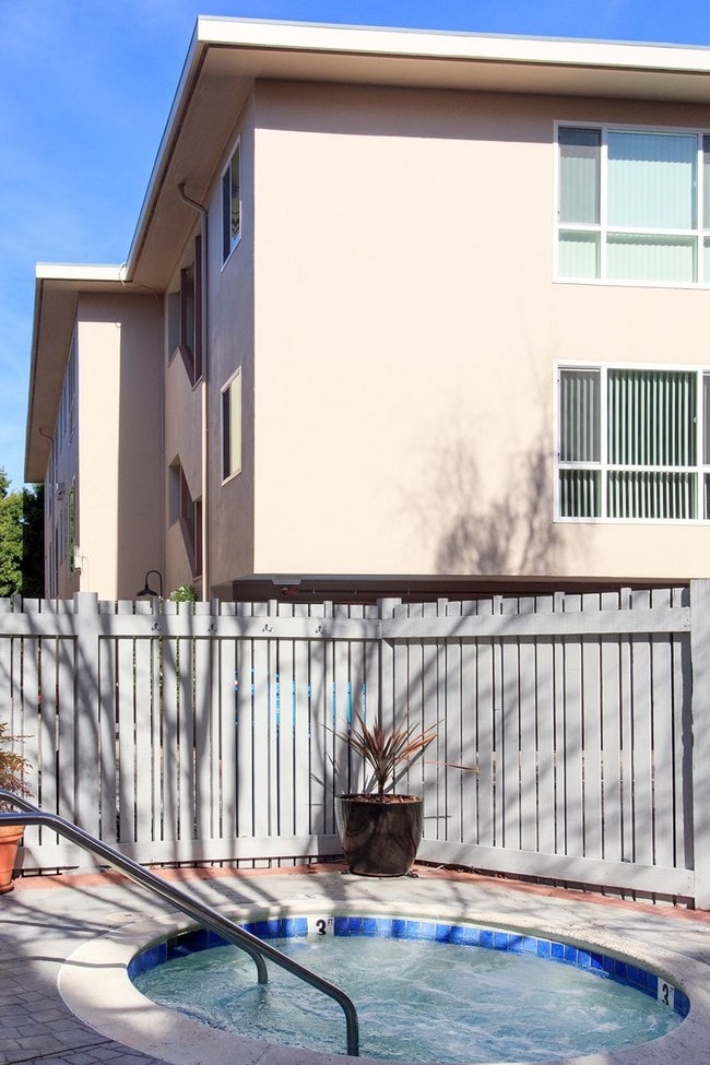 Arlington Apartments Burlingame, CA