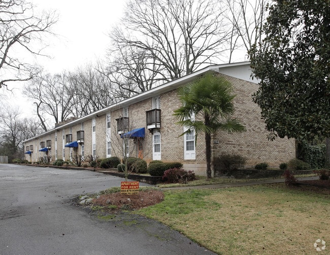 Photo - 615 Boulevard SE