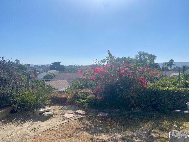 Photo - Carr Dr Unit House