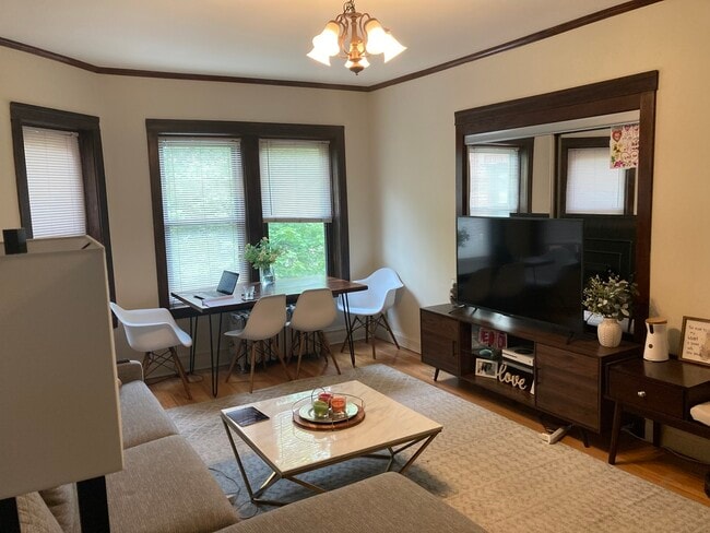 Photo - 4618 N Sacramento Ave Unit 3