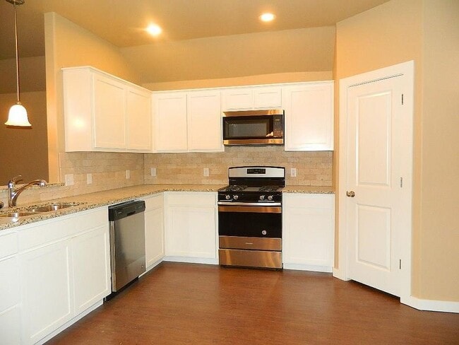 Photo - 1025 Creek Side Dr