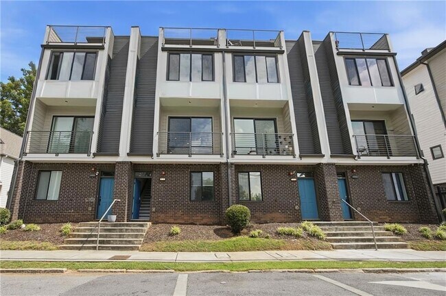 Building Photo - 211 Bass St SW