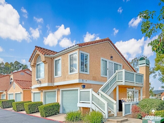 Building Photo - Great 3B/2BA Townhome in Oceanside!