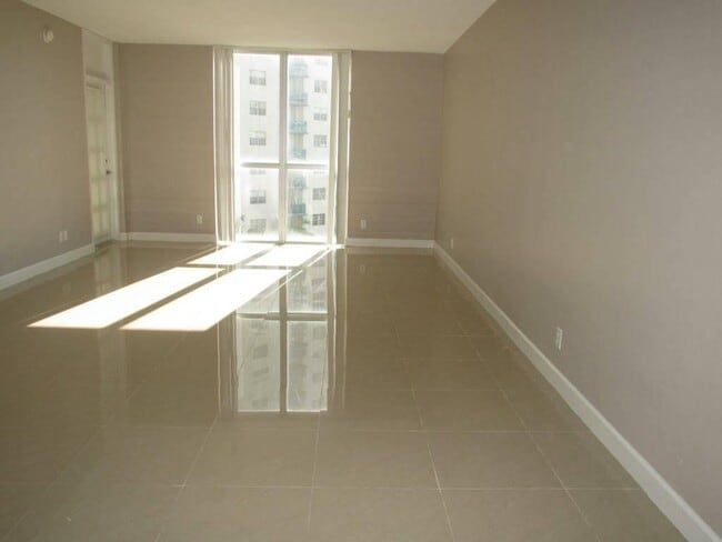 Photo - 3901 S Ocean Dr Unidad 5-O