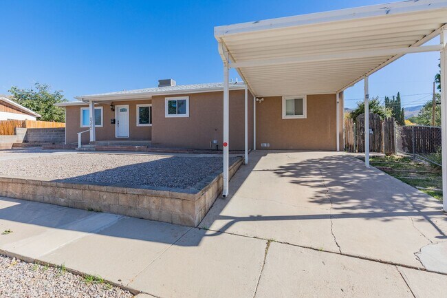 Photo - Updated 3 bedroom 2 bath Home!