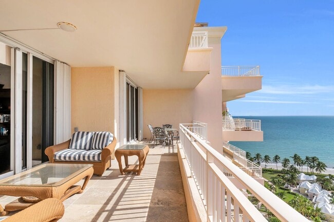 Building Photo - Step into luxury with this fully furnished PH offering stunning ocean and bay views. Located in t...