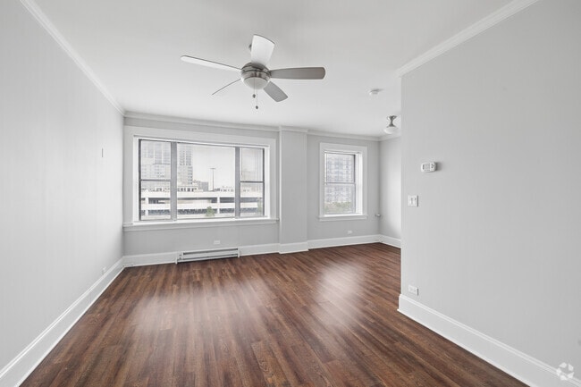 1BR, 1BA - 600SF - Living Room