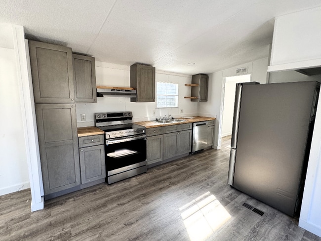 Photo - 1430 Lanier Rd