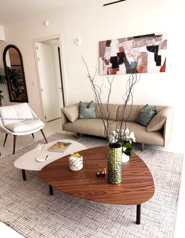 Photo - 300 Biscayne Boulevard Way House