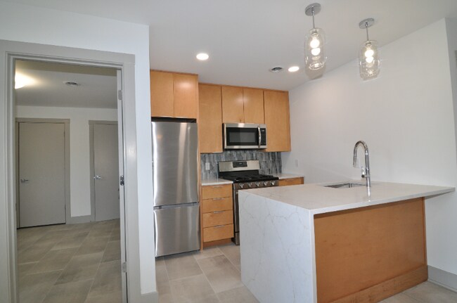 Photo - 924 10th Ave Unit 5