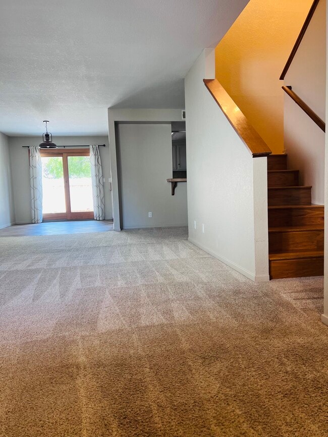Building Photo - 115 Orcutt View Ct
