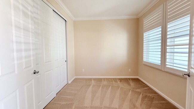 Photo - 304 Karelian St