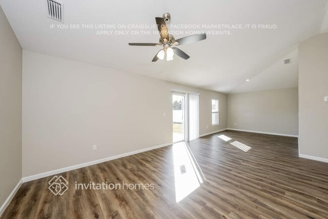 Photo - 739 SW Goodrich St