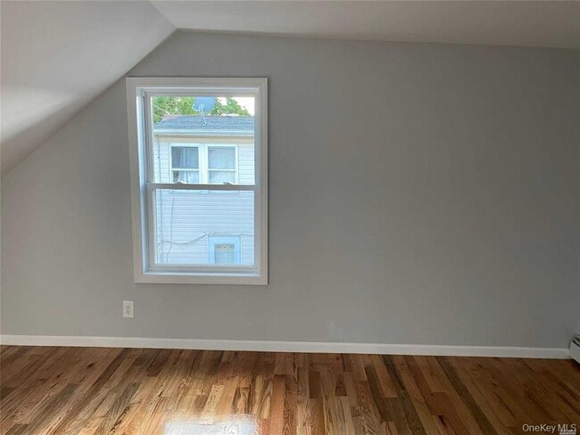 Photo - 158 Rhodes Ave