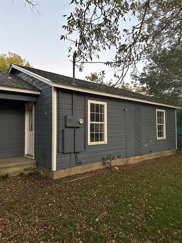 Photo - 140 Lopez St