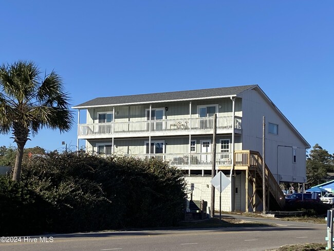 Photo - 5721 E Oak Island Dr Apartment Unit 3