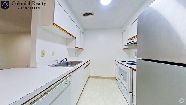 Building Photo - 25 Webster Ave Rental
