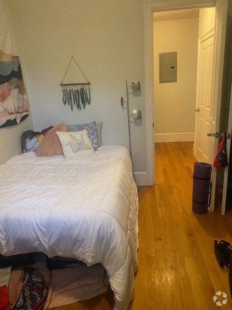 Building Photo - 1081 Beacon St Unit 3 Rental