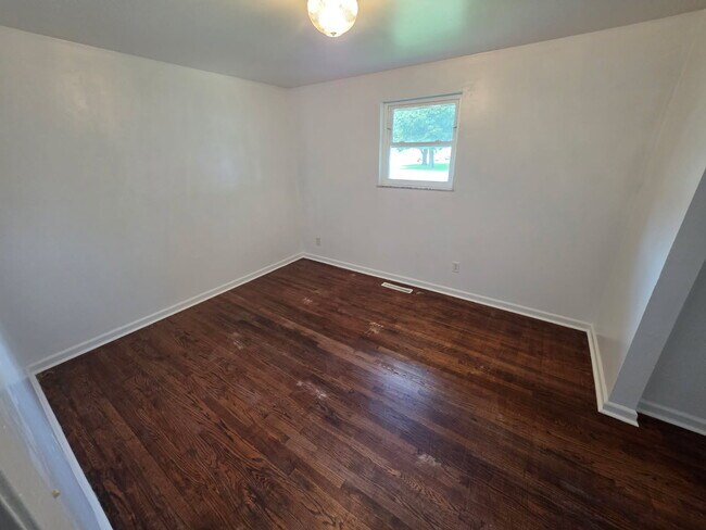 Photo - 979 S Cherry St