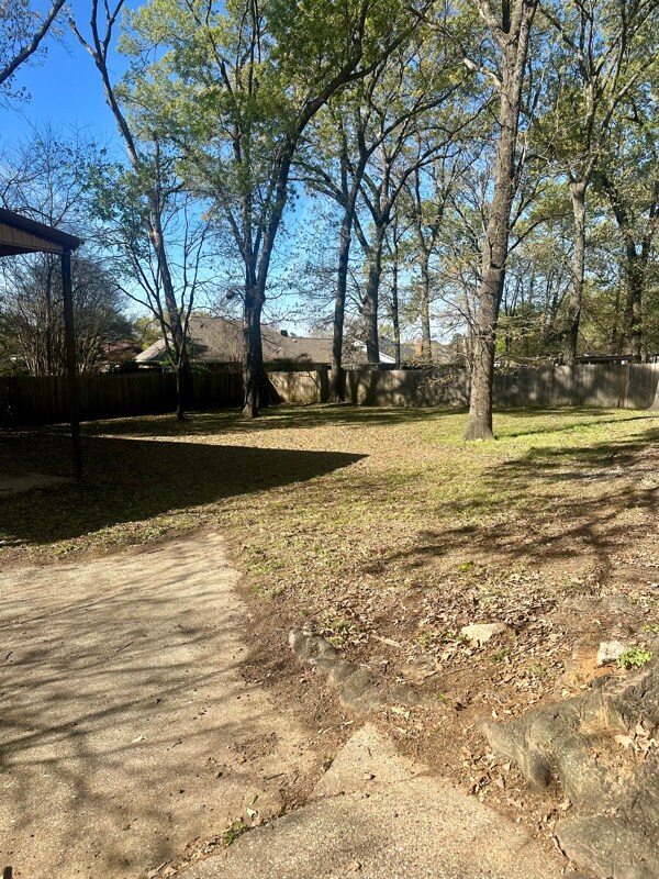 Photo - 412 Helane Ln