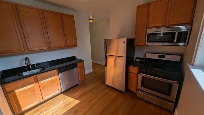 Photo - 5461 S Everett Ave Condominio Unidad 3B