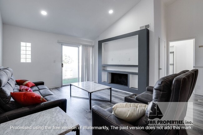 Photo - Stylish 3-Bedroom Condo in Gated Torrance ...