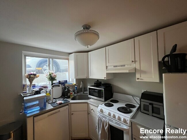 Photo - 63 Selkirk Rd Unit 7