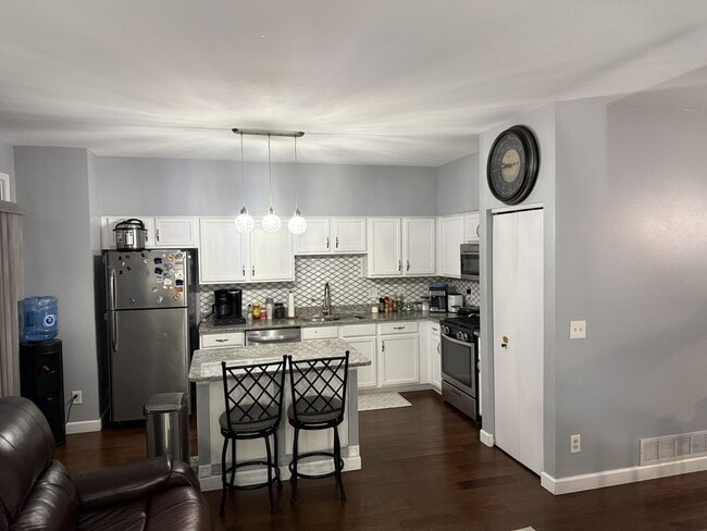 Photo - 689 Shannon Dr