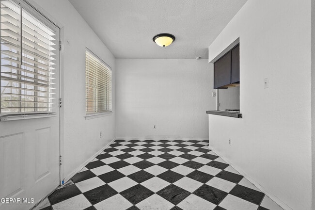 Photo - 9109 Morelia Rd