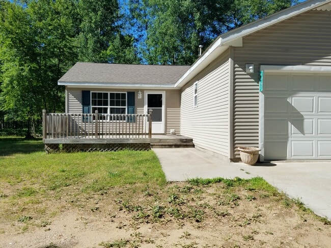 Photo - 4419 Krys Rd House