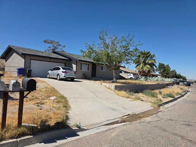 Building Photo - 25595 Cheryle St