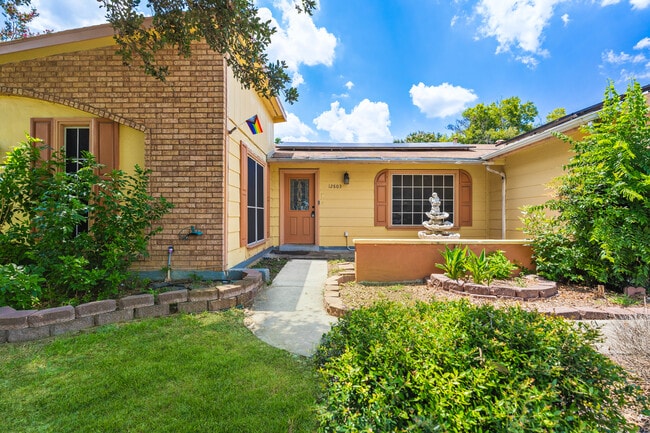 Building Photo - 12803 El Sendero St Rental