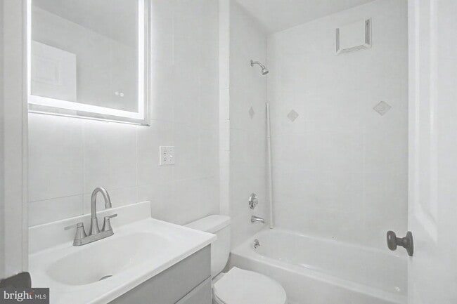 Photo - 335 Drew St