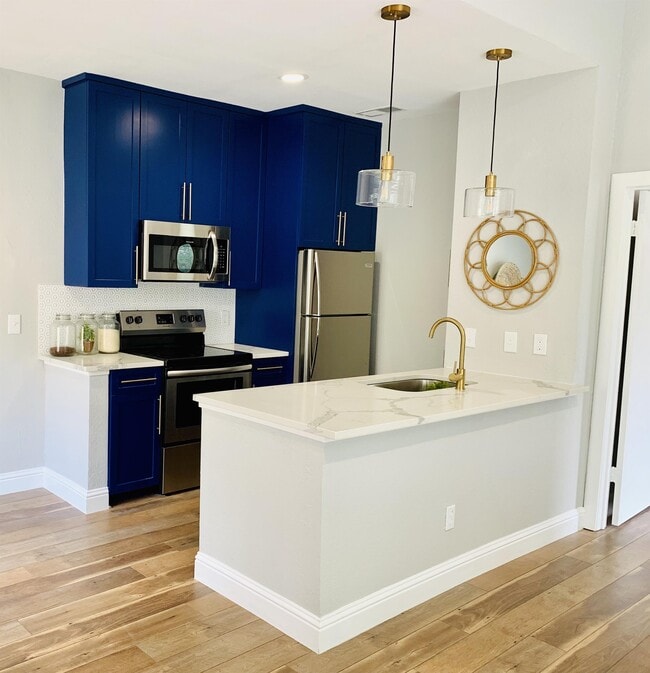 Photo - 7340 Skillman St