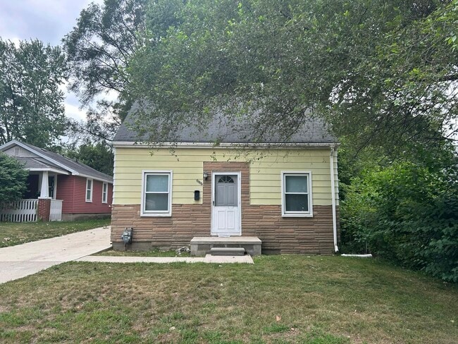 Building Photo - 6160 McGuire St