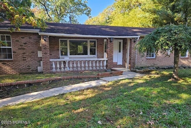 Building Photo - 760 Oak Glen Rd