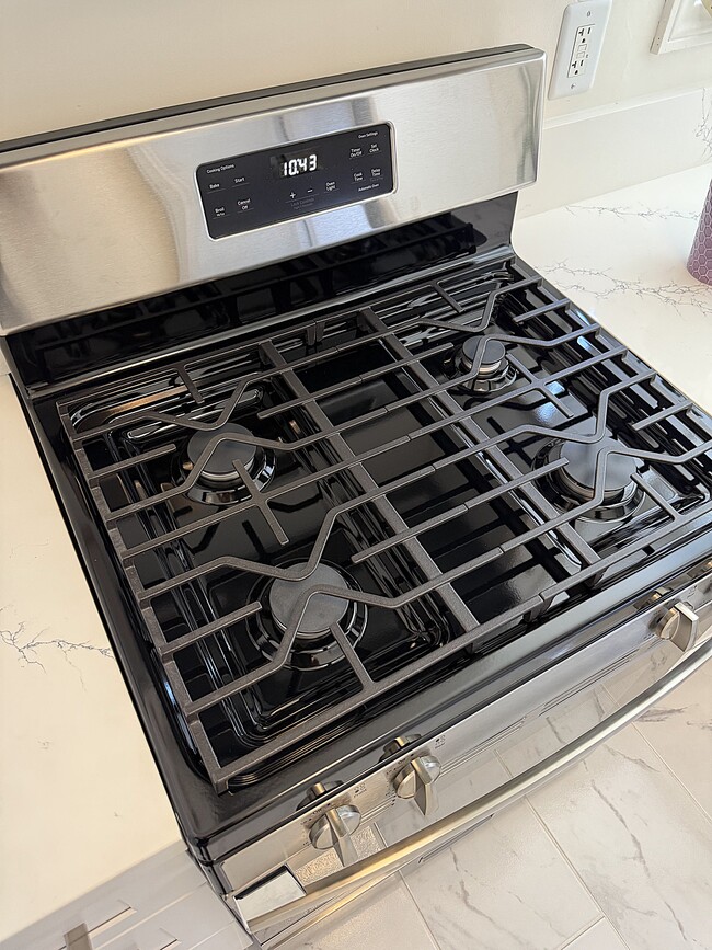 Photo - 1721 N Glenoaks Blvd