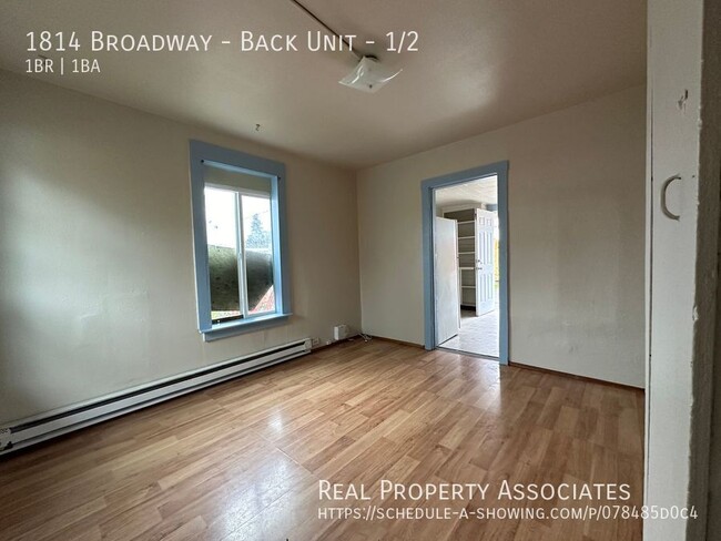 Building Photo - 1814 Broadway Unit 1/2 Rental