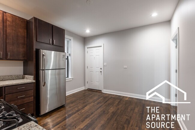 Photo - 2019 N Hoyne Ave Unidad 2R