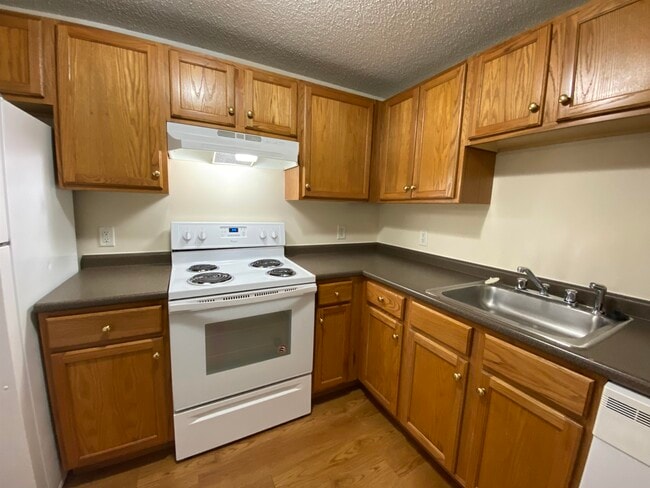 Photo - 96 Powers St Unit 200