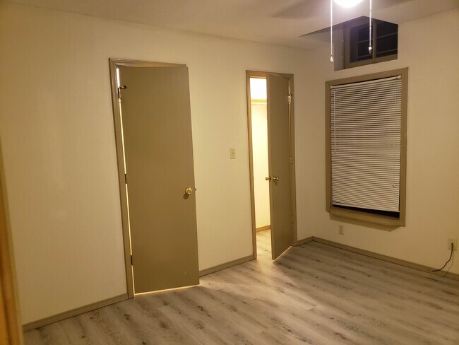 Photo - 422 W Hickory St Unidad #422