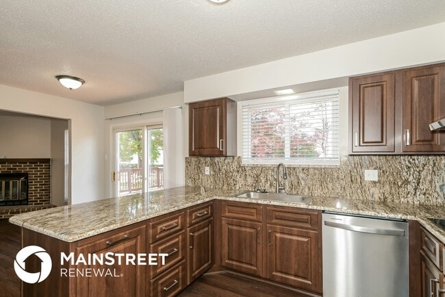 Photo - 4031 Les Cherbourg Ln