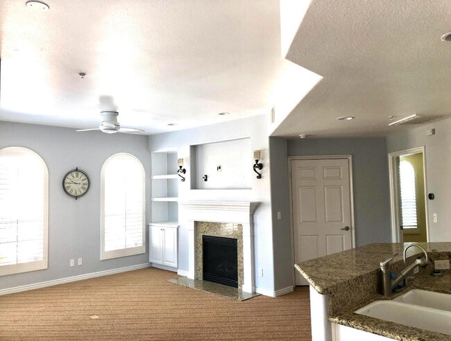 Photo - 45245 Seeley Dr Unidad 15f