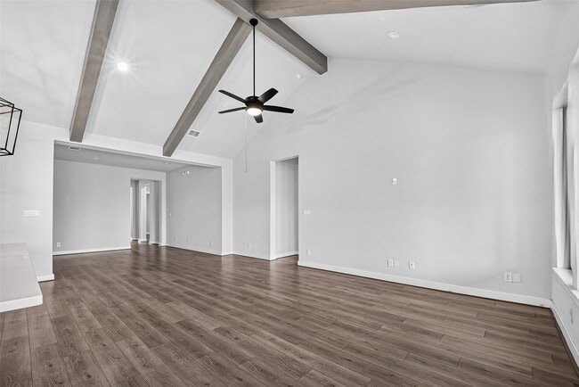 Building Photo - 2600 Golden Palms Ln