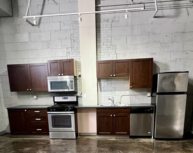 Photo - 301 E 2nd St Unidad 102