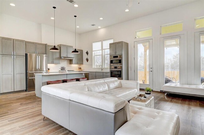 Photo - 6317 Toscana Ave